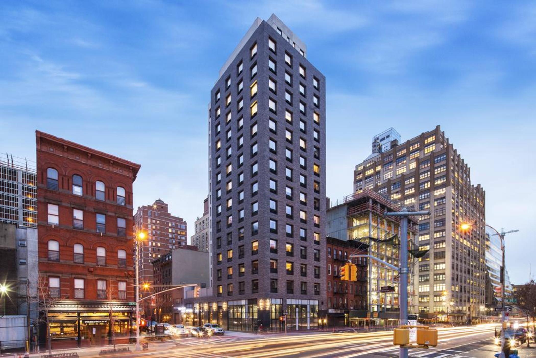 Four Points By Sheraton Manhattan Midtown West Hotel New York Exterior photo